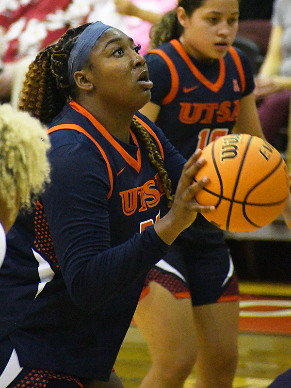 Idara Udo. UTSA women's basketball beat Incarnate Word 74-57 on Wednesday, Nov. 19, 2025, at UIW. - Photo by Joe Alexander