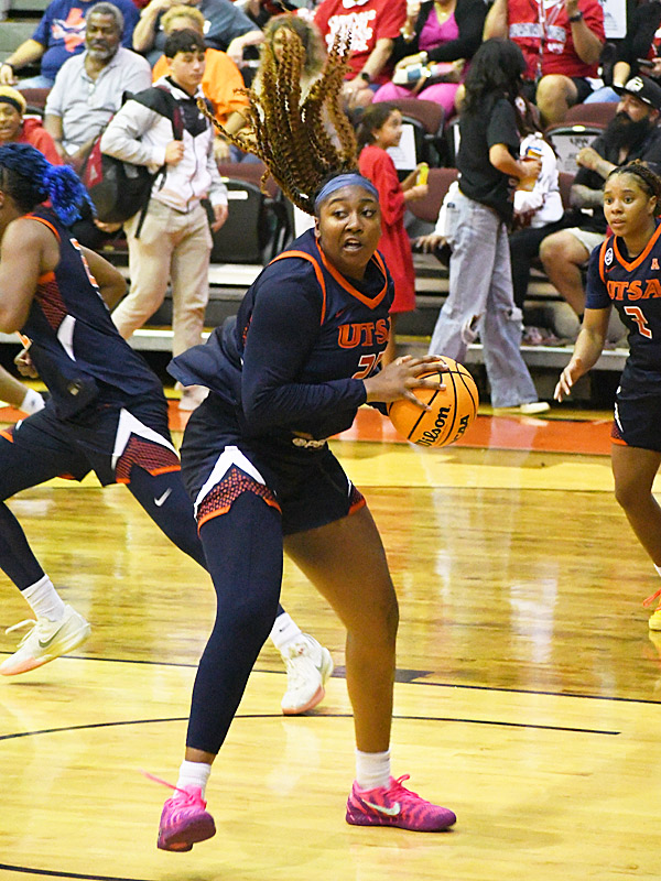 Idara Udo. UTSA women's basketball beat Incarnate Word 74-57 on Wednesday, Nov. 19, 2025, at UIW. - Photo by Joe Alexander