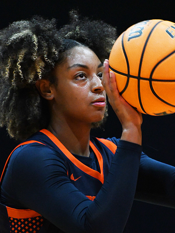 Damara Allen. East Carolina beat UTSA 65-58 in American Conference women's basketball on Tuesday, Jan. 20, 2026, at the Convocation Center. - Photo by Joe Alexander