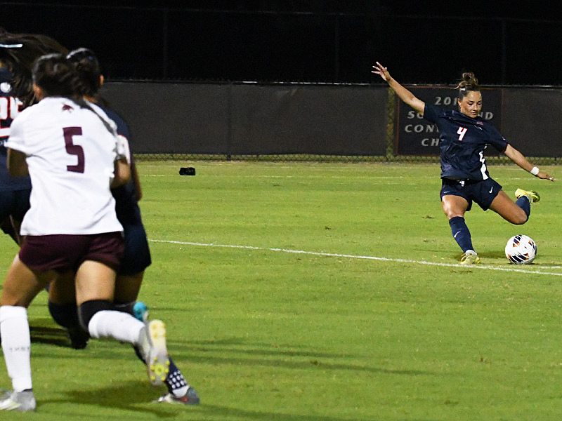 Leah Varela's free kick set up Dulci Binns' second-half goal in UTSA's 2-2 tie with Texas State in the women's soccer season opener on Wednesday at Park West. - photo by Joe Alexander