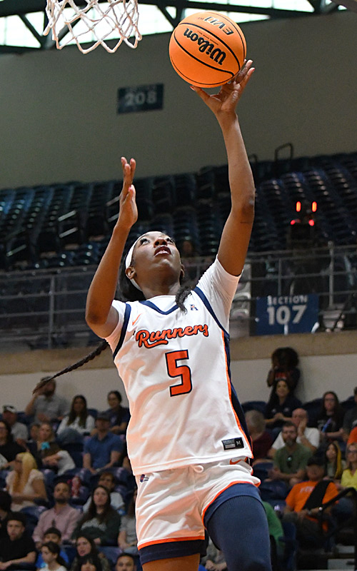 Mia Hammonds. UTSA beat Memphis 67-55 in American Conference women's basketball on Sunday, March 1, 2026, at the Convocation Center. - Photo by Joe Alexander