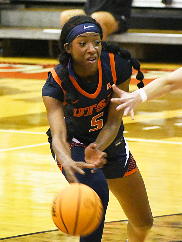 Mia Hammonds. UTSA women's basketball beat Incarnate Word 74-57 on Wednesday, Nov. 19, 2025, at UIW. - Photo by Joe Alexander