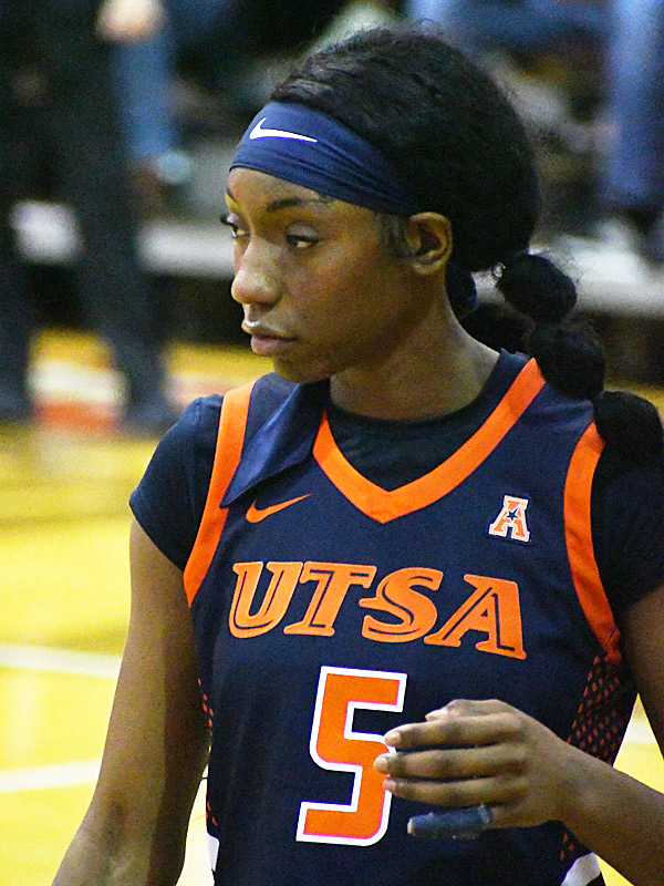 Mia Hammonds. UTSA women's basketball beat Incarnate Word 74-57 on Wednesday, Nov. 19, 2025, at UIW. - Photo by Joe Alexander