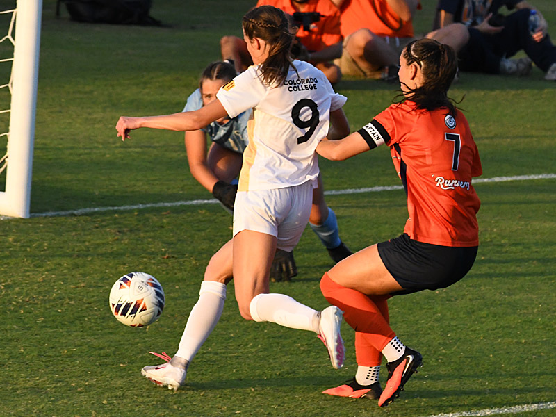 Ava Jackson (7) scored UTSA's first goal in Thursday's 2-0 women's soccer victory over Colorado College at Park West. - photo by Joe Alexander