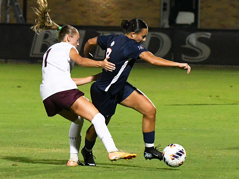 Dulci Binns (9) scored her first collegiate goal in UTSA's 2-2 tie with Texas State in the women's soccer season opener on Wednesday at Park West. - photo by Joe Alexander
