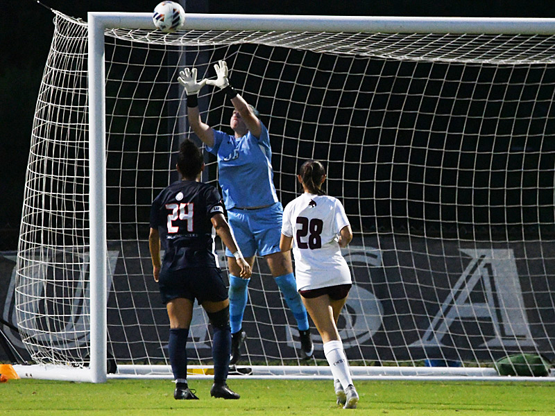 Jasmine Kessler. UTSA and Texas State tied 2-2 in their women's soccer season opener on Wednesday, Aug. 12, 2026, at Park West. - photo by Joe Alexander