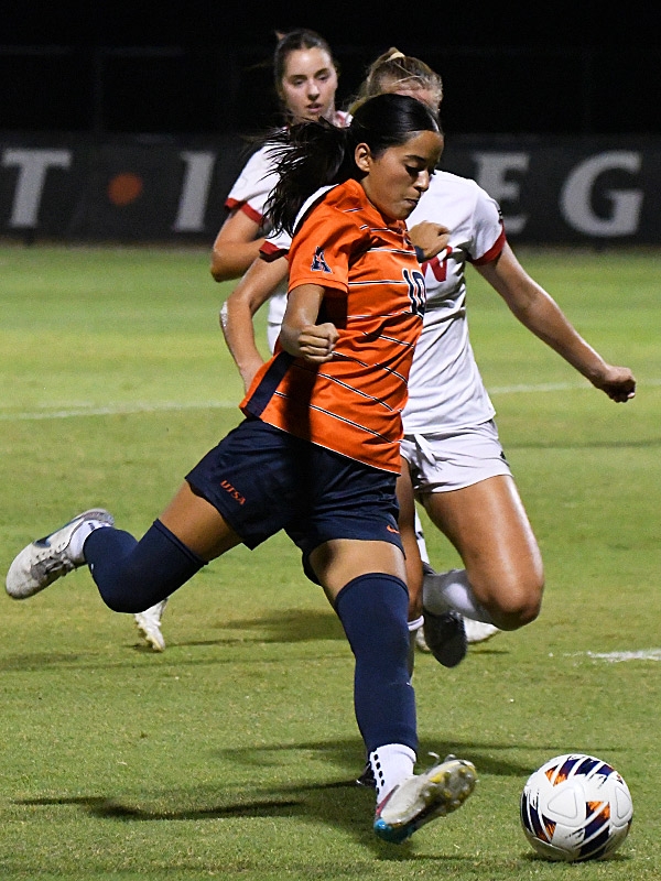 Amelia Clark. UTSA beat Incarnate Word 3-1 in women's soccer on Thursday, Sept. 10, 2026, at Park West. - photo by Joe Alexander