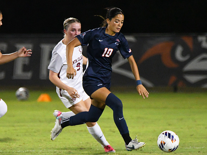 Amelia Clark. UTSA women's soccer lost to Santa Clara 1-0 on Thursday, Sept. 17, 2026, at Park West. - photo by Joe Alexander
