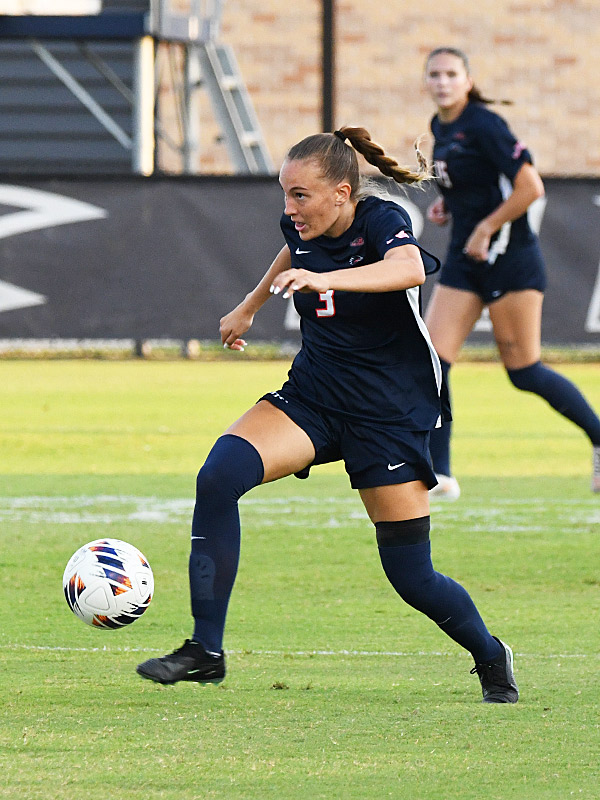 Bri Carrigan. UTSA women's soccer lost to Santa Clara 1-0 on Thursday, Sept. 17, 2026, at Park West. - photo by Joe Alexander