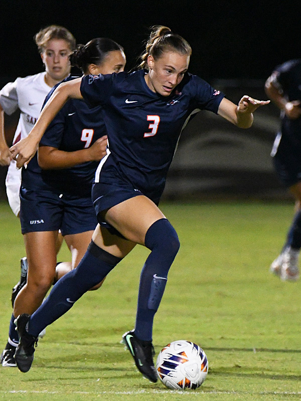 Bri Carrigan. UTSA women's soccer lost to Santa Clara 1-0 on Thursday, Sept. 17, 2026, at Park West. - photo by Joe Alexander