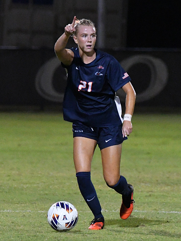 Caroline Pelkofski. UTSA women's soccer lost to Santa Clara 1-0 on Thursday, Sept. 17, 2026, at Park West. - photo by Joe Alexander