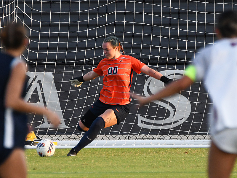 Jasmine Kessler. UTSA women's soccer lost to Santa Clara 1-0 on Thursday, Sept. 17, 2026, at Park West. - photo by Joe Alexander