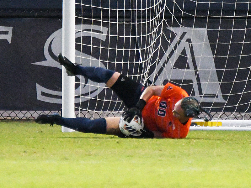 Jasmine Kessler. UTSA women's soccer lost to Santa Clara 1-0 on Thursday, Sept. 17, 2026, at Park West. - photo by Joe Alexander