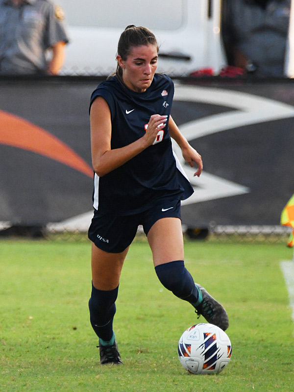 Kacey Grahmann. UTSA women's soccer lost to Santa Clara 1-0 on Thursday, Sept. 17, 2026, at Park West. - photo by Joe Alexander