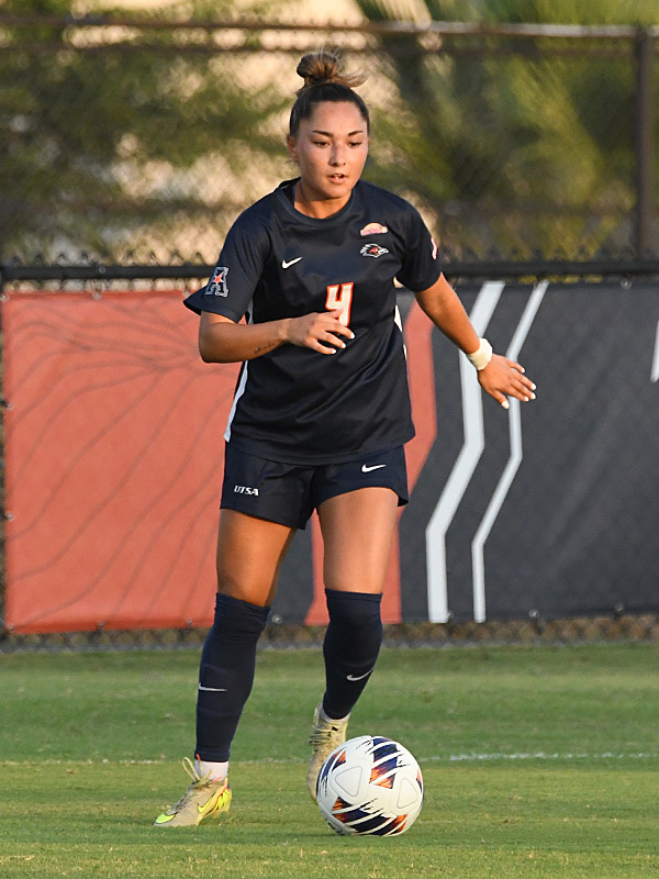 Leah Varela. UTSA women's soccer lost to Santa Clara 1-0 on Thursday, Sept. 17, 2026, at Park West. - photo by Joe Alexander