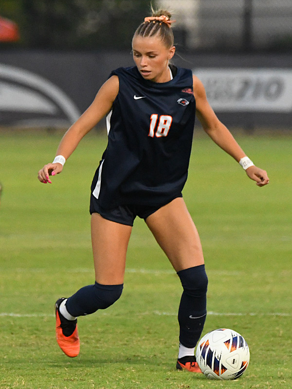 Lilli Denhardt. UTSA women's soccer lost to Santa Clara 1-0 on Thursday, Sept. 17, 2026, at Park West. - photo by Joe Alexander