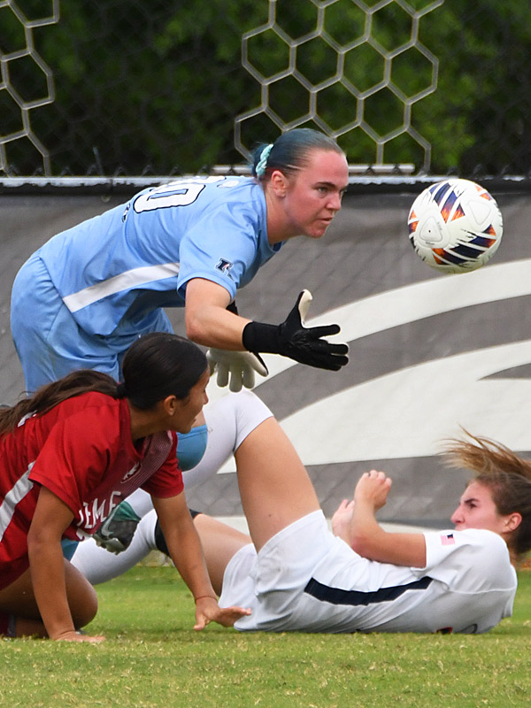 Jasmine Kessler. UTSA beat Temple 1-0 in American Conference women's soccer at Park West, Sunday, Oct. 25, 2026. - photo by Joe Alexander
