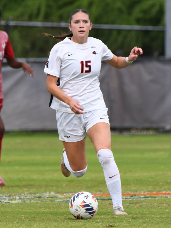 Isabel Peters. UTSA beat Temple 1-0 in American Conference women's soccer at Park West, Sunday, Oct. 25, 2026. - photo by Joe Alexander