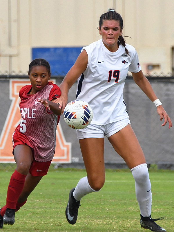 Sofia Peters. UTSA beat Temple 1-0 in American Conference women's soccer at Park West, Sunday, Oct. 25, 2026. - photo by Joe Alexander