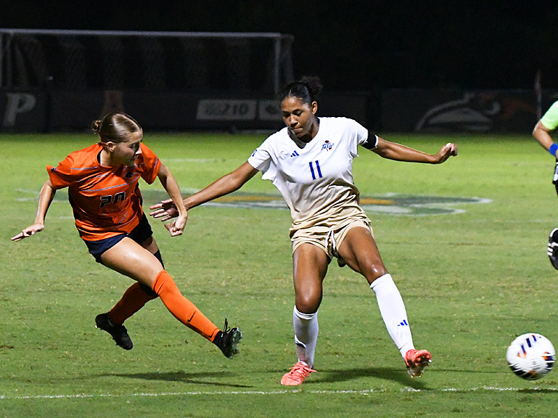 Sabrina Taber. UTSA women's soccer tied Tulsa 1-1 on Thursday, Oct. 15, 2026, at Park West. - photo by Joe Alexander
