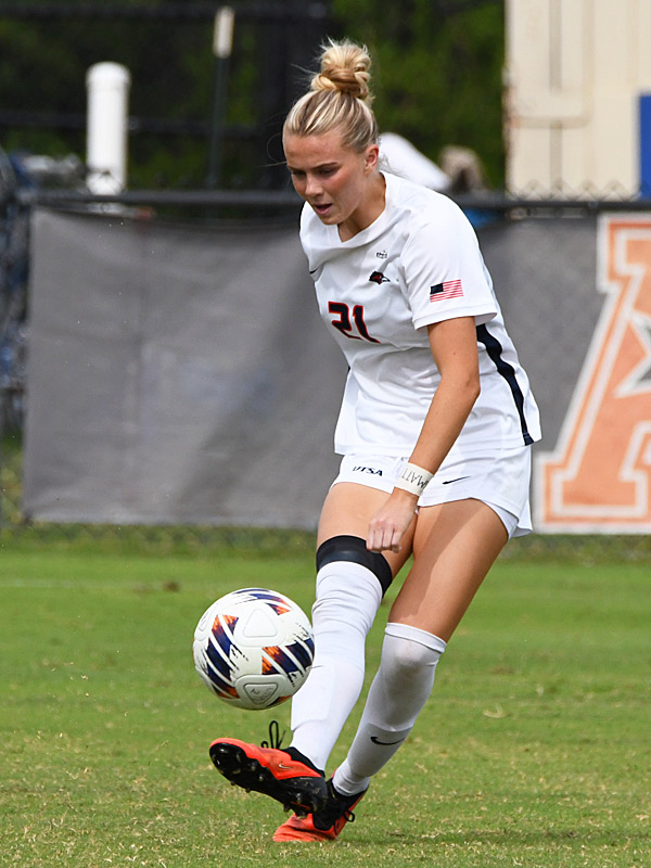Caroline Pelkofski. UTSA beat Temple 1-0 in American Conference women's soccer at Park West, Sunday, Oct. 25, 2026. - photo by Joe Alexander