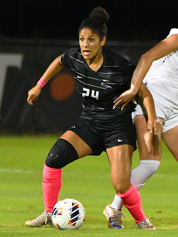 Aaliyaiah Durden. UTSA women's soccer lost to Rice 3-0 on Friday, Oct. 2, 2026, at Park West in American Conference action. - photo by Joe Alexander
