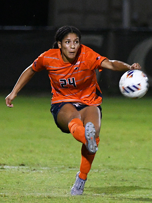 Aaliyaiah Durden. UTSA women's soccer tied Tulsa 1-1 on Thursday, Oct. 15, 2026, at Park West. - photo by Joe Alexander