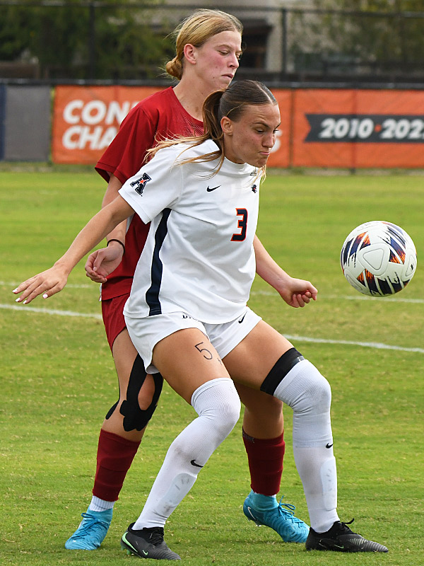 Bri Carrigan. UTSA beat Temple 1-0 in American Conference women's soccer at Park West, Sunday, Oct. 25, 2026. - photo by Joe Alexander