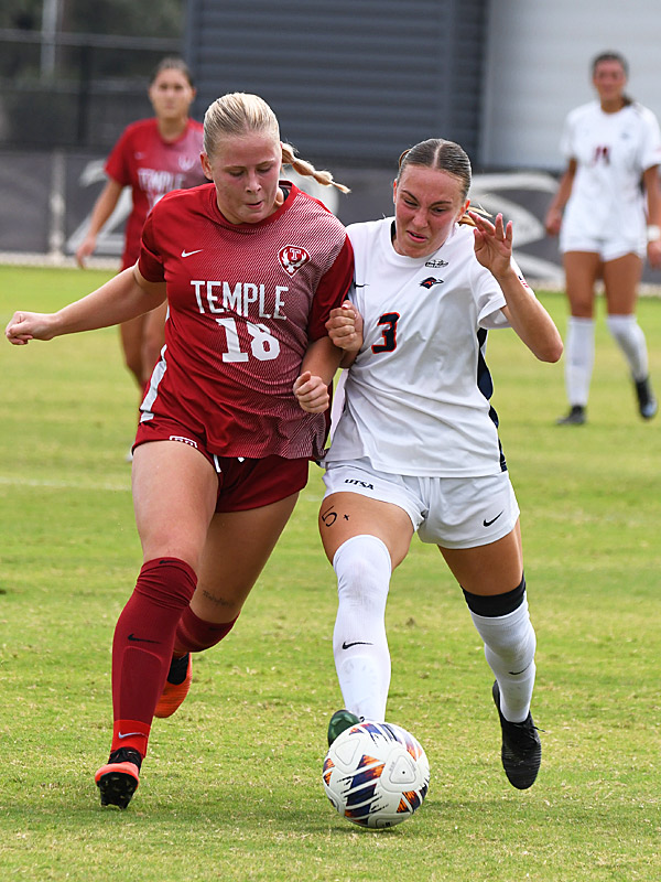 Bri Carrigan. UTSA beat Temple 1-0 in American Conference women's soccer at Park West, Sunday, Oct. 25, 2026. - photo by Joe Alexander