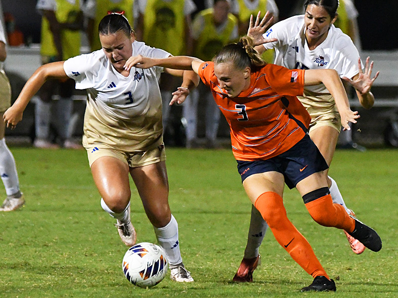 Bri Carrigan. UTSA women's soccer tied Tulsa 1-1 on Thursday, Oct. 15, 2026, at Park West. - photo by Joe Alexander