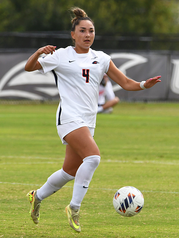 Leah Varela. UTSA beat Temple 1-0 in American Conference women's soccer at Park West, Sunday, Oct. 25, 2026. - photo by Joe Alexander