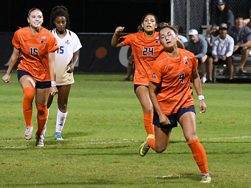 UTSA women's soccer tied Tulsa 1-1 on Leah Varela's penalty kick goal in the second half on Thursday, Oct. 15, 2026, at Park West. - photo by Joe Alexander