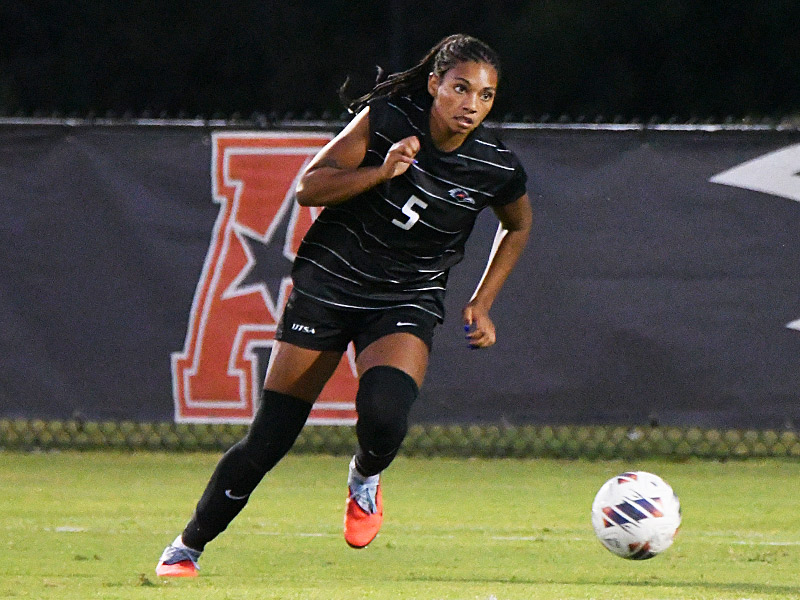 Taliyah Spain made eight starts for UTSA in 2025. - photo by Joe Alexander