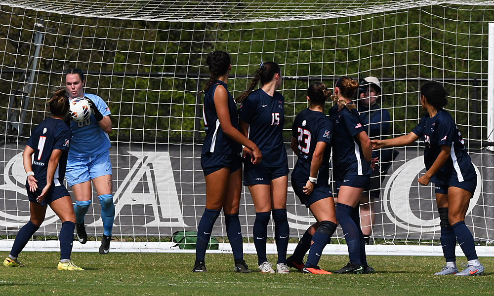 Jasmine Kessler: UTSA women's soccer's 2-1 victory over UAB on Sunday, Oct. 11, 2026, at Park West. - photo by Joe Alexander